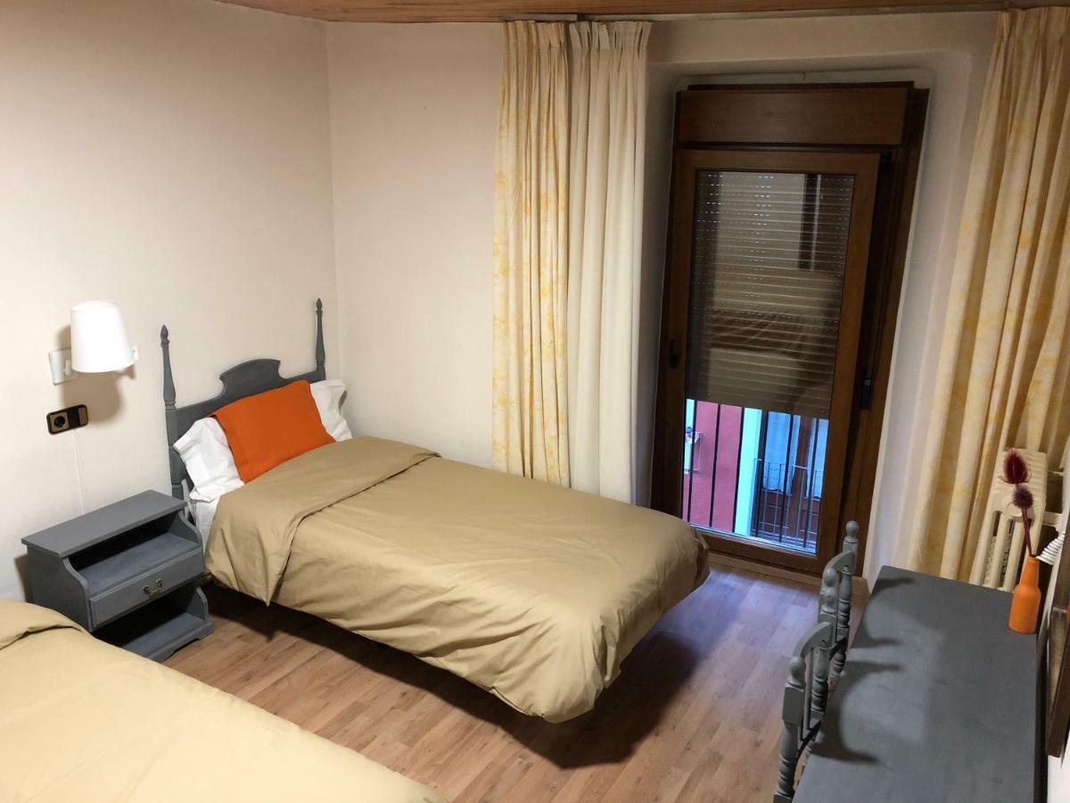 Hostal Di Verena Puigcerdà Exterior foto