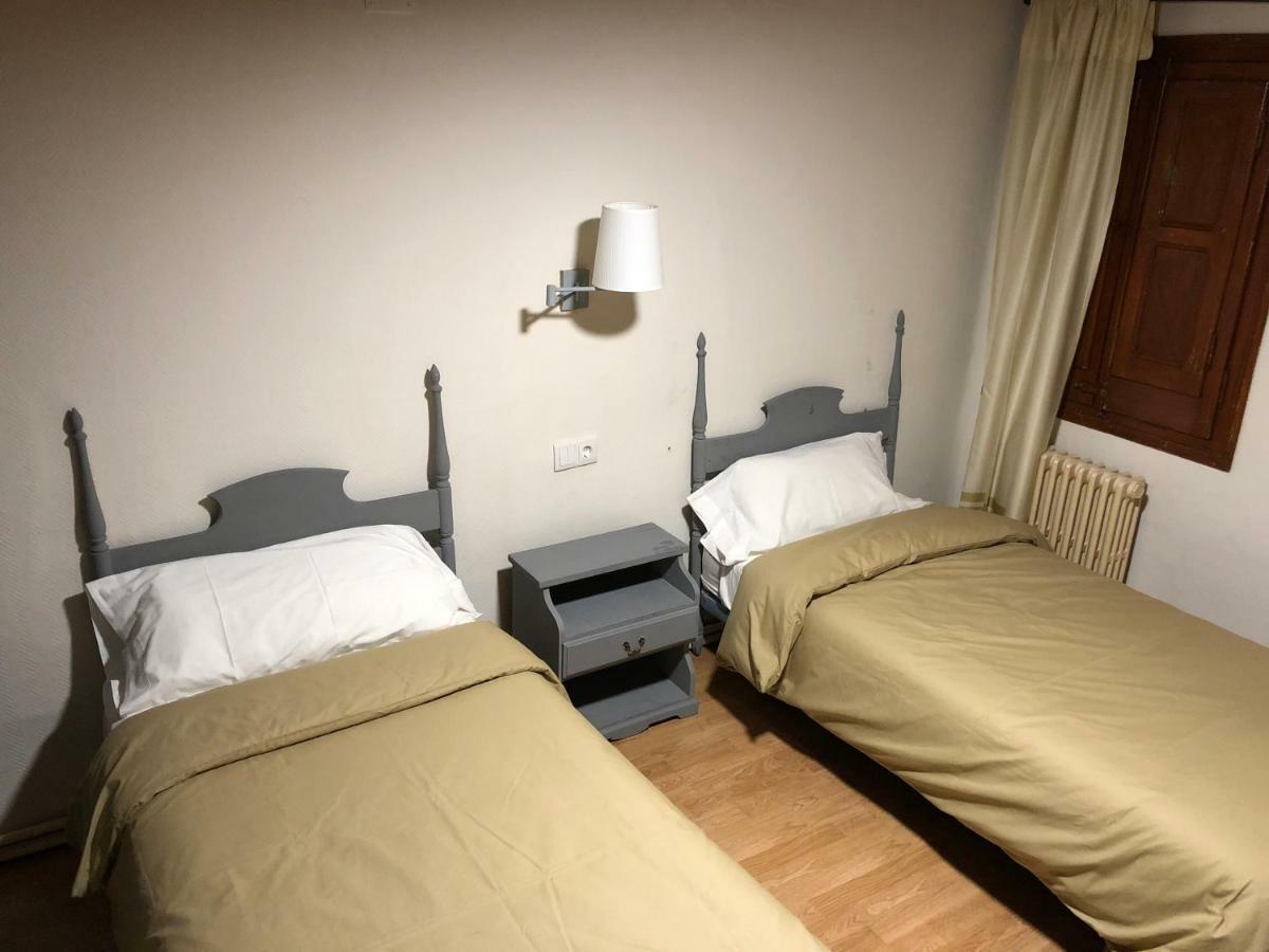 Hostal Di Verena Puigcerdà Exterior foto