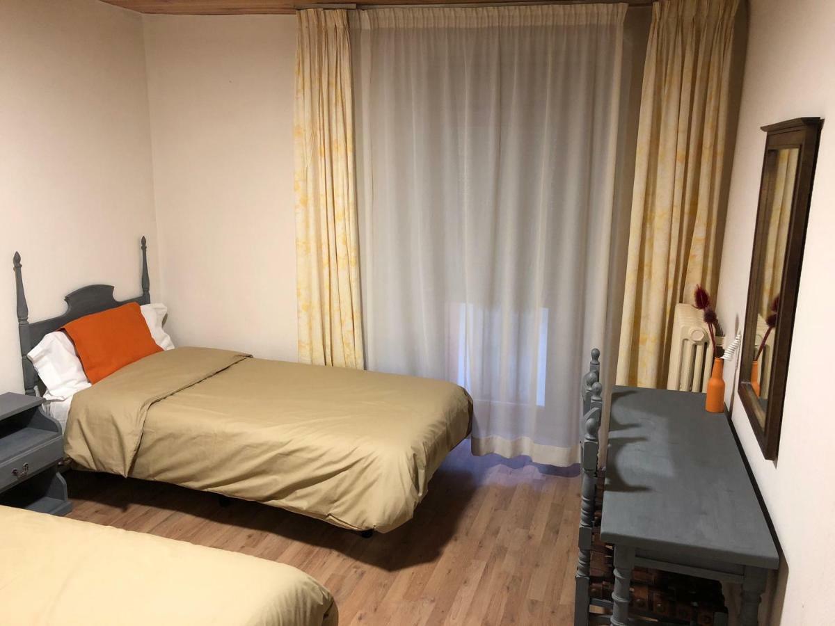 Hostal Di Verena Puigcerdà Exterior foto